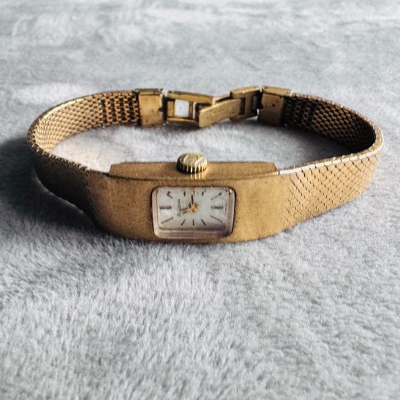 Bulova Accessories - Vintage Ladies Bulova Gold Plated Watch